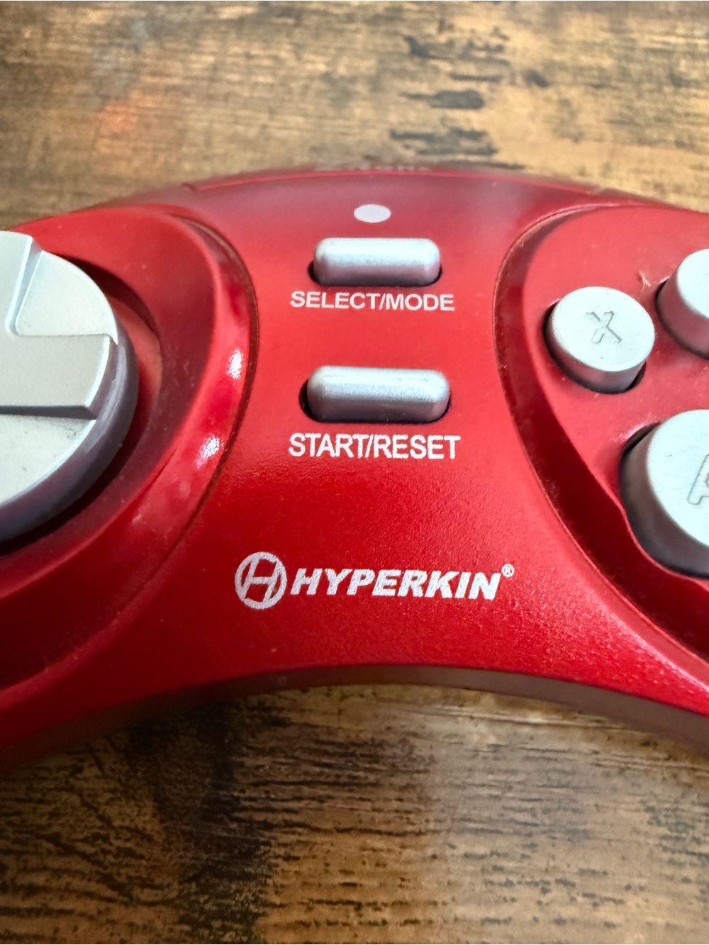 Red Hyperkin retron 3 wireless controller - Picture 3 of 8